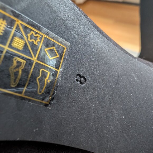 Suede lace-up boot | Size 8 - Picture 7 of 7